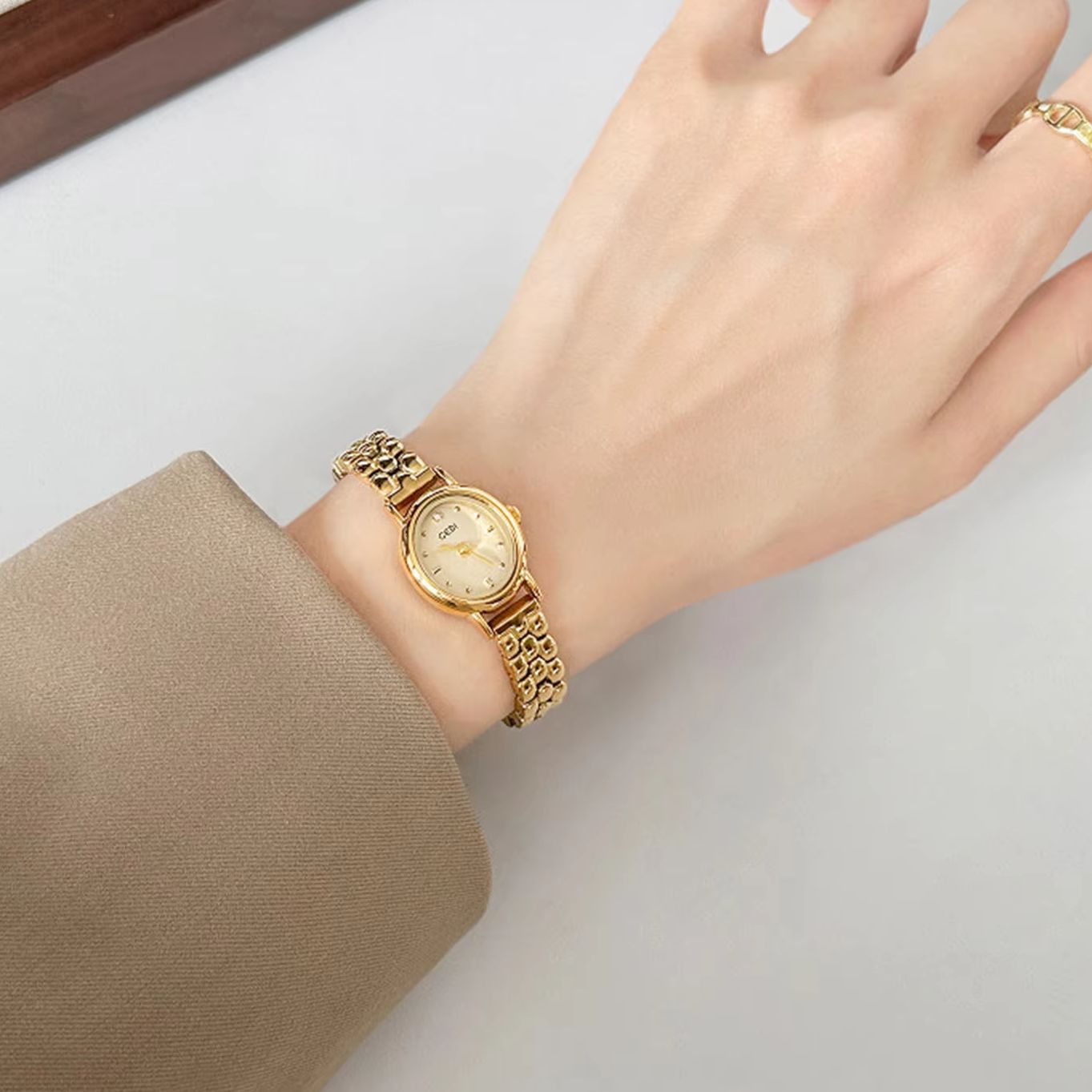 Women's Original Luxury Brands - огляд і ціна Luxury Watch On Sale